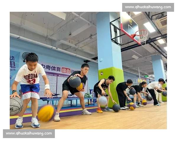 激烈对抗中的手球比拼技巧与团队协作全解析